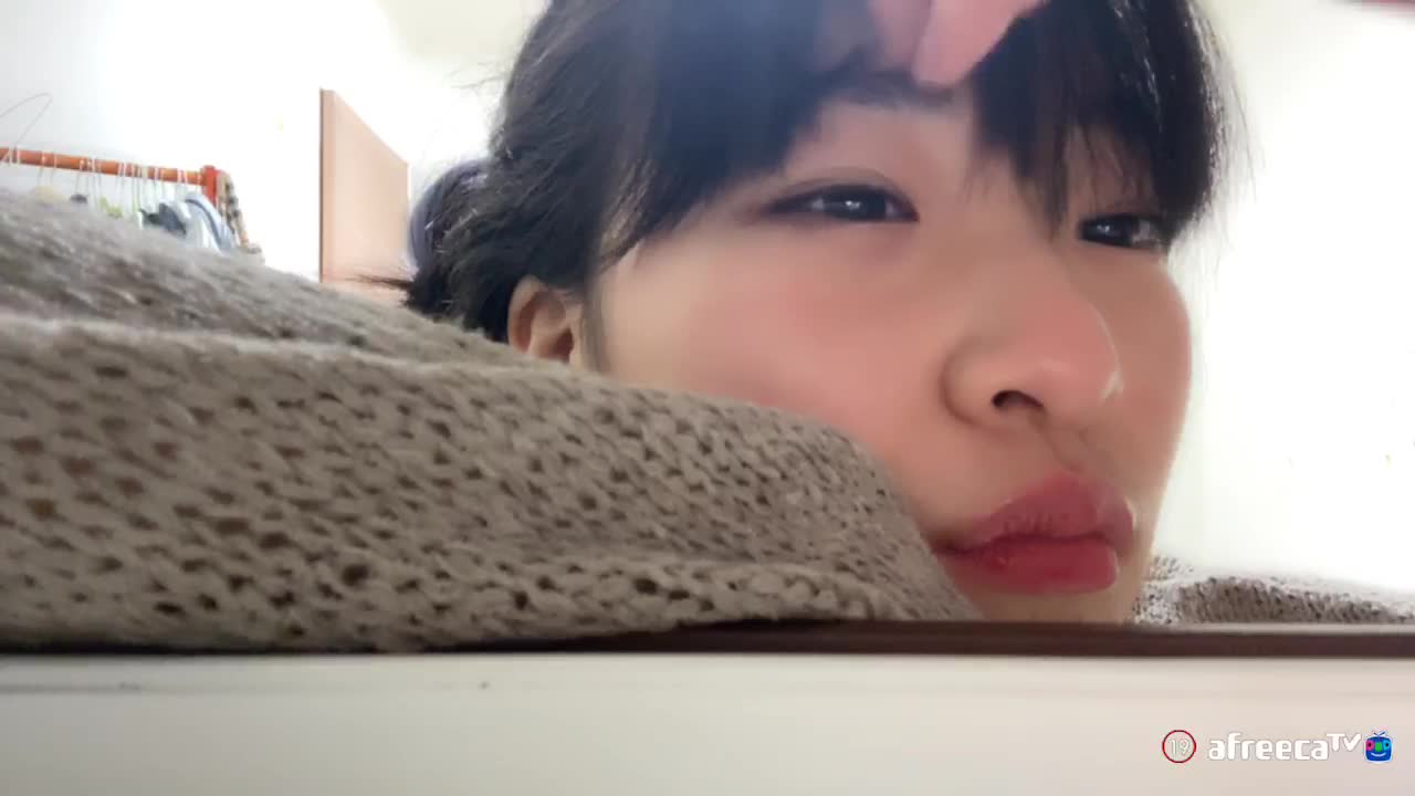 존예녀 겨울이 아프리카 방송 1일차 (8) 썸네일