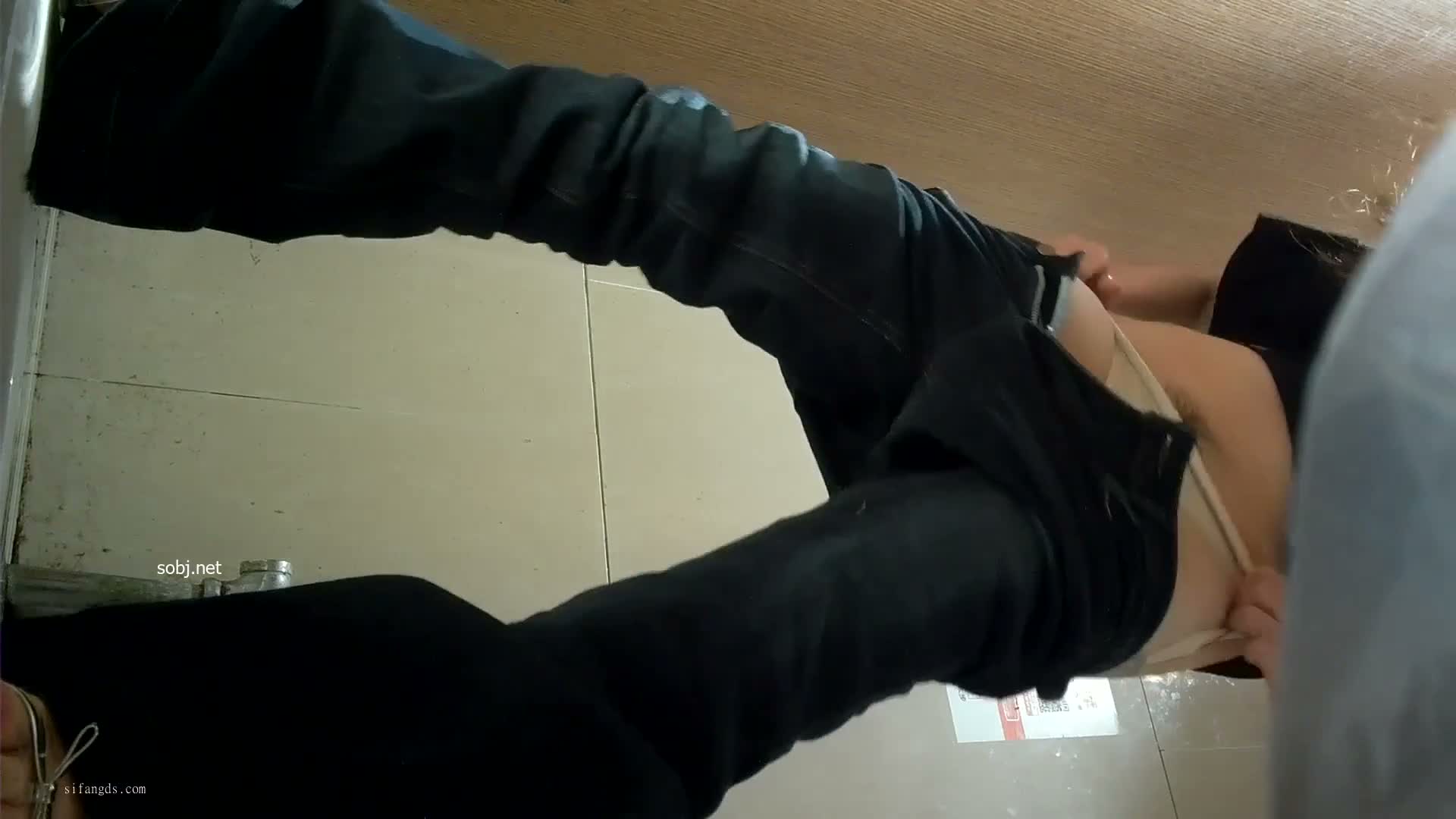 화장실 몰카 11 썸네일