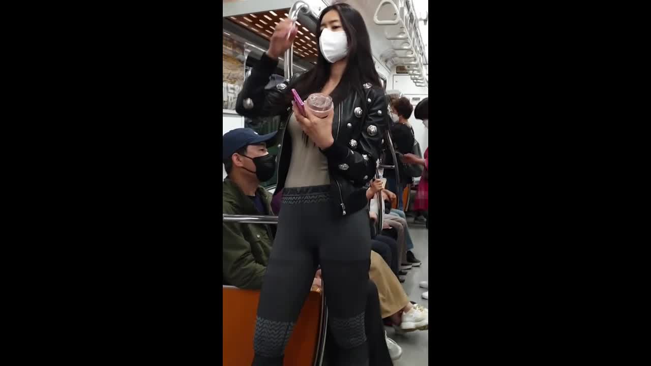 [도촬업스] 가슴골 모음 3 썸네일